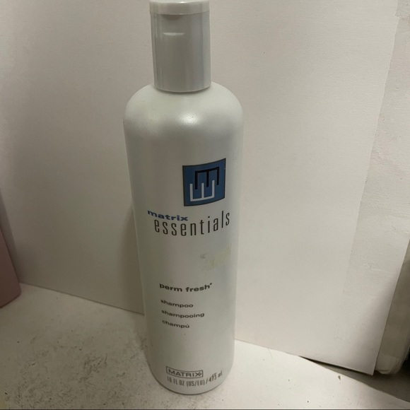 Matrix Essentials Perm Fresh Shampoo HTF - Picture 1 of 3